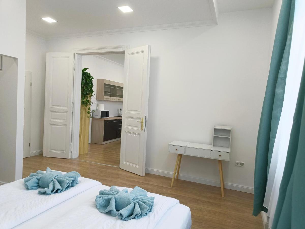 Ruyi Holiday Sopron Eksteriør billede