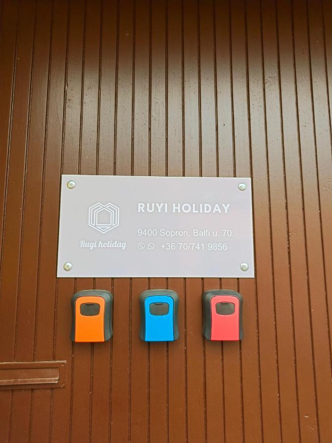 Ruyi Holiday Sopron Eksteriør billede