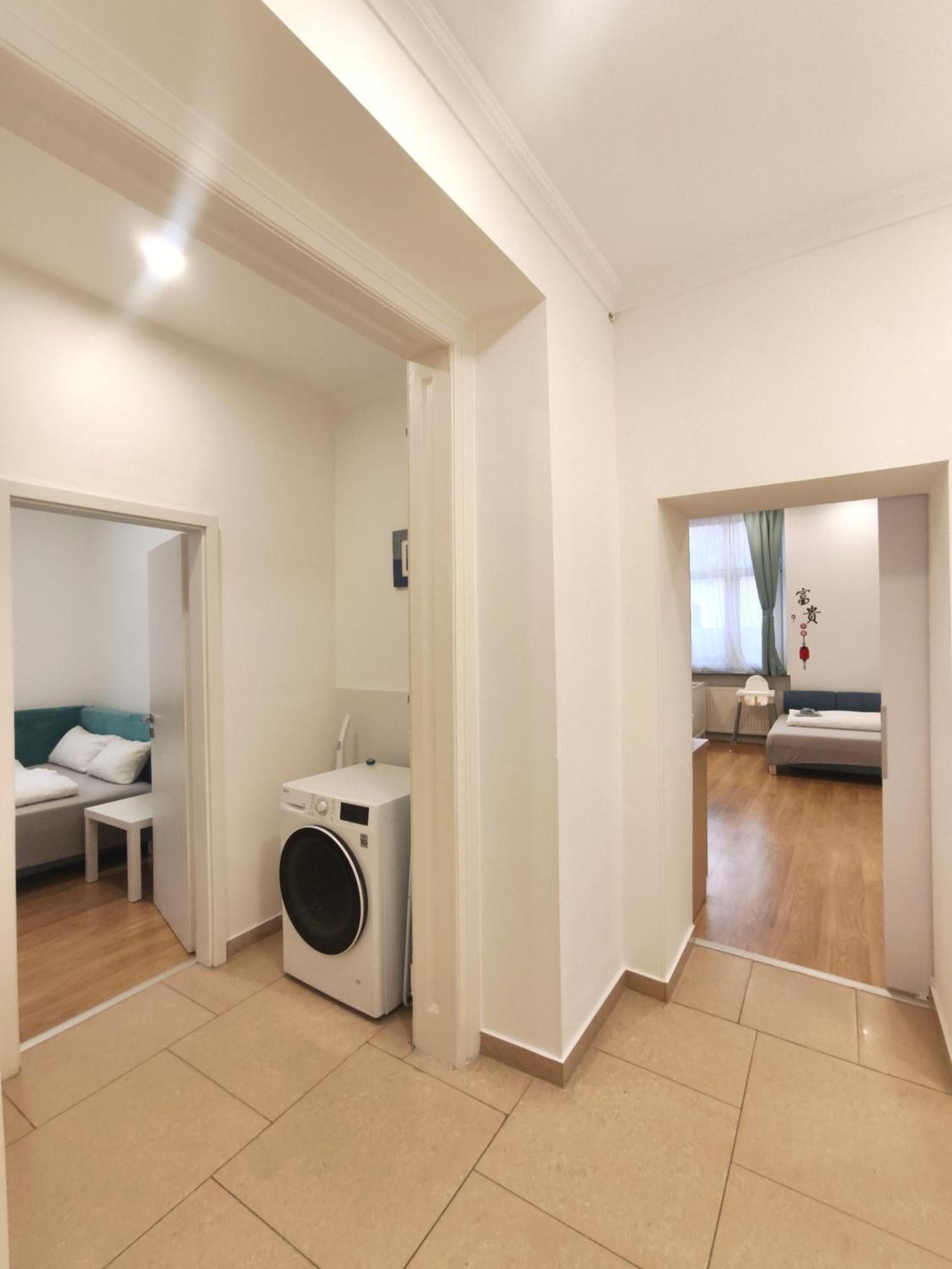 Ruyi Holiday Sopron Eksteriør billede