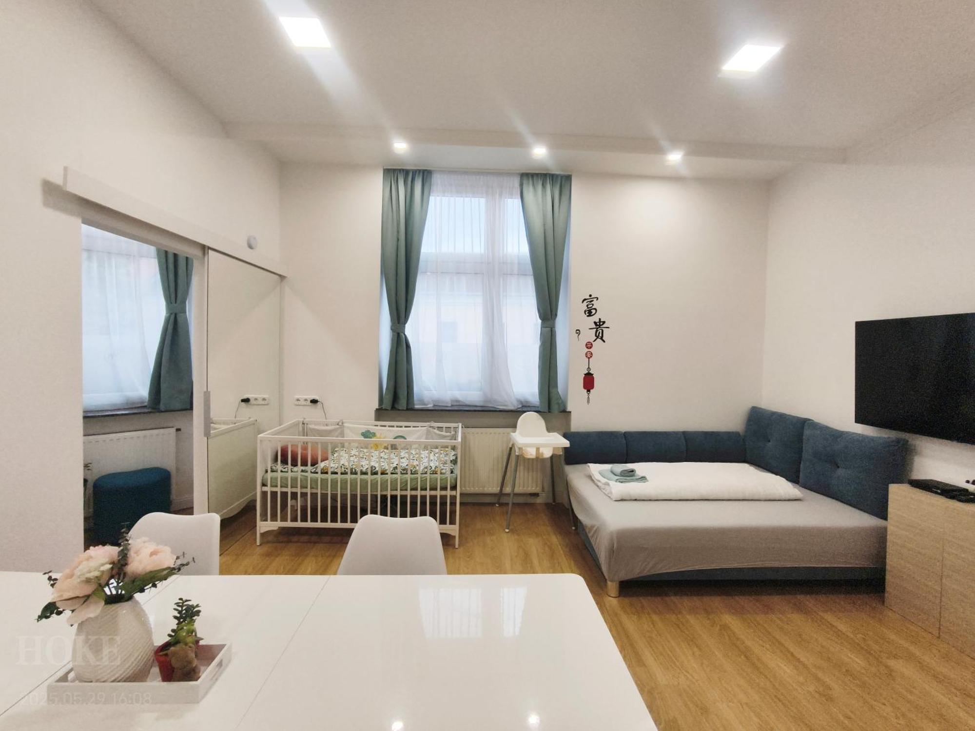 Ruyi Holiday Sopron Eksteriør billede